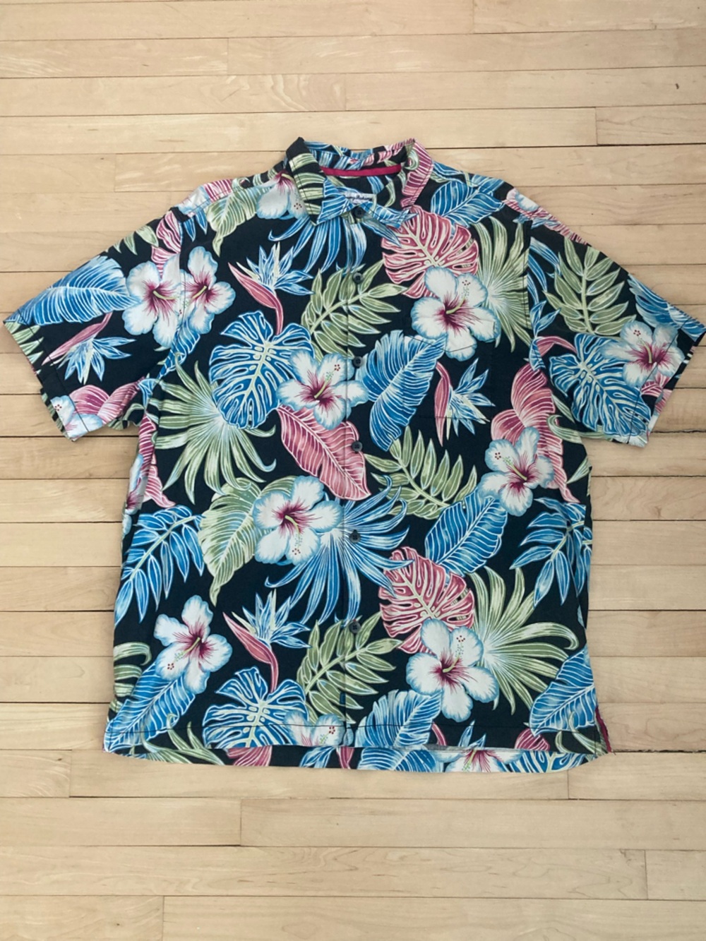 Tommy Bahama Hawaiian Shirt Black Floral Short Sleeve Size XL